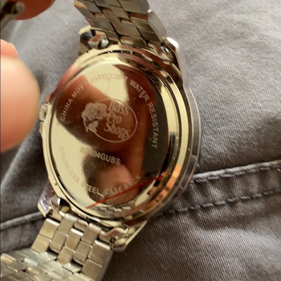 Basss pro shop - Picture 2 of 2